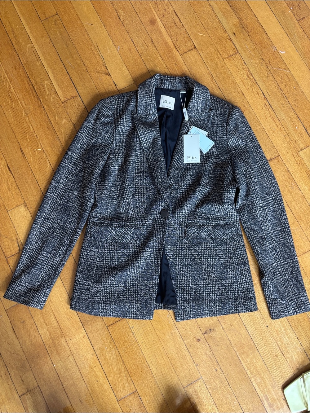 Women’s Black & beige Plaid Blazer